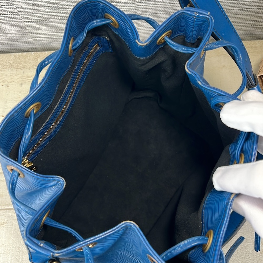 Louis Vuitton Epi Petit Noe Shoulder Bag Blue - Picture 9 of 15